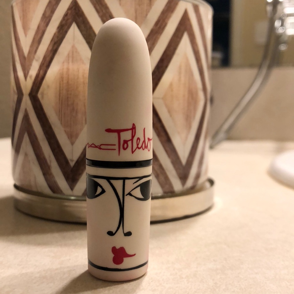 Mac lipstick